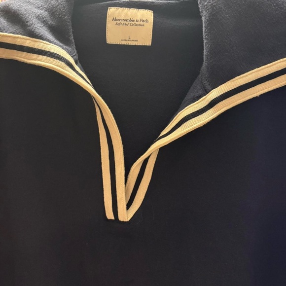 Navy Blue Women's Preppy Sweater - Picture 5 of 5